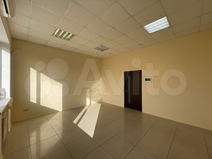 Небольшой солнечный офис, 24 м²