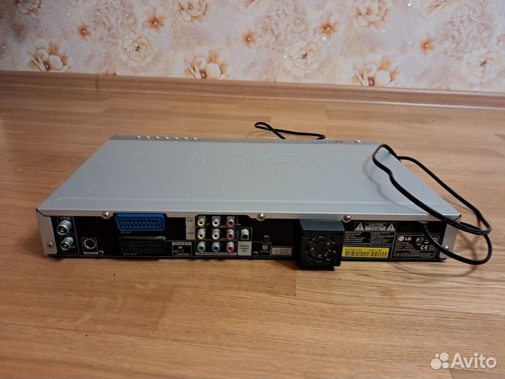 Dvd плеер пишущий LG DRK-687X