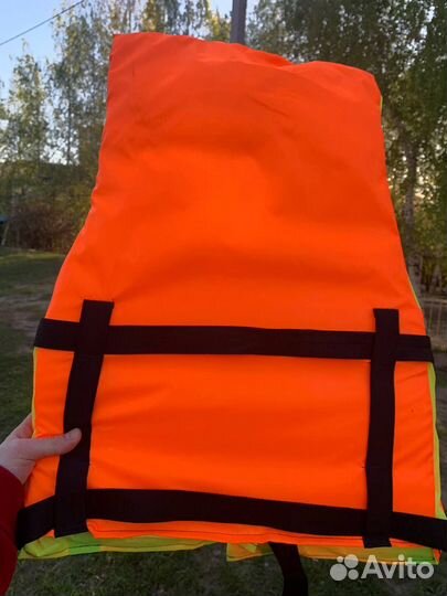 Спасательный жилет SeaSurfer One 500