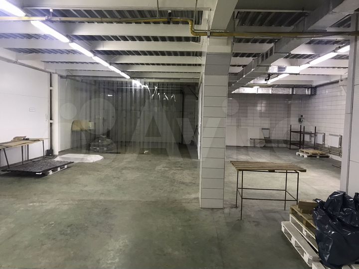 Склад, 300 м²