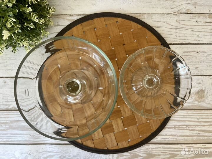 Ваза для фруктов на ножке цветное стекло СССР