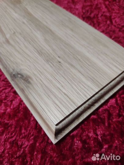 Подставка дубовая под модель