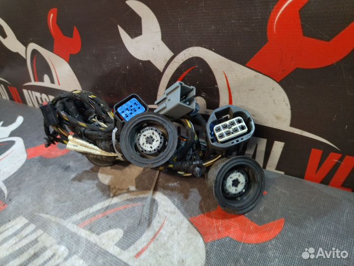 Коса двери передней Ford Mondeo 3