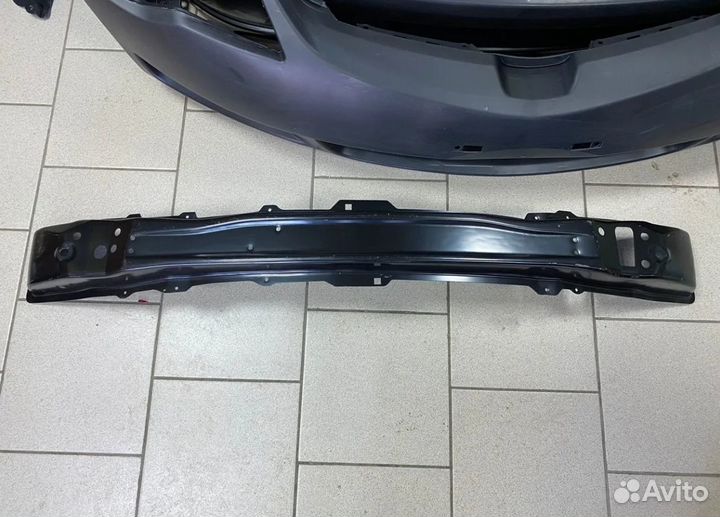 Усилитель переднего бампера Largus Logan LADA XRay