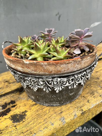 Кашпо декоративное для цветов