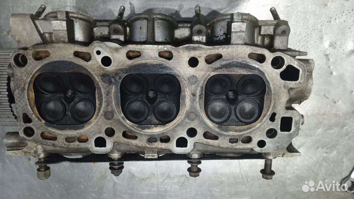 Головка блока цилиндров и другие запчасти