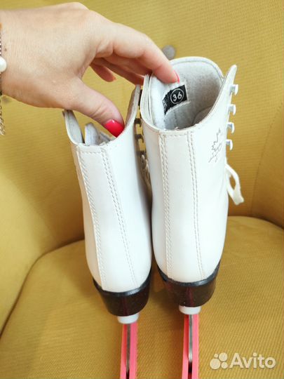 Фигурные коньки. Размер 35