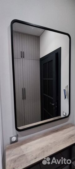 Зеркало в багетной раме