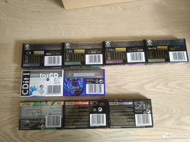 Нераспечатанные аудиокассеты Sony и TDK