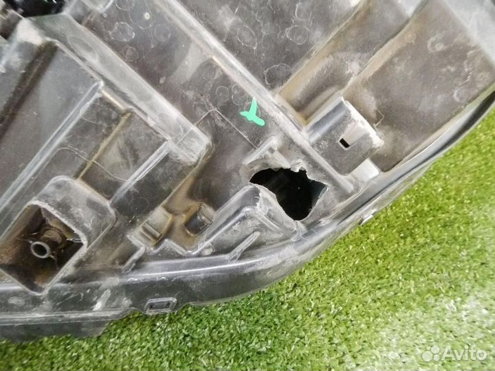 Фара правая Kia Sorento/Sorento Prime
