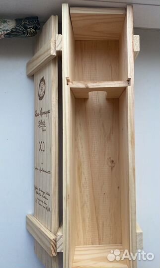 Деревянная коробка из-под коньяка