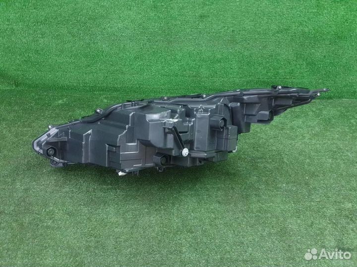 Фара правая Lexus RX200t/RX300/RX350/RX350L/RX450h