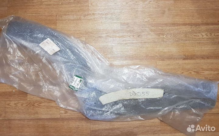 Новый молдинг задней правой двери Discovery 3/4