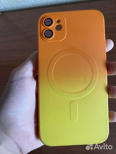 Чехол на iPhone 11