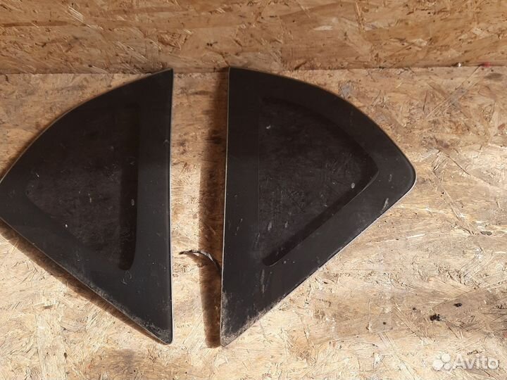 Стекло кузова глухое Hafei brio