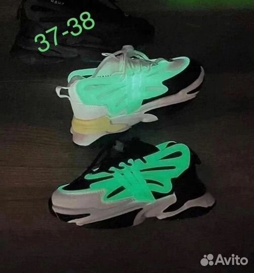 Кроссовки детские