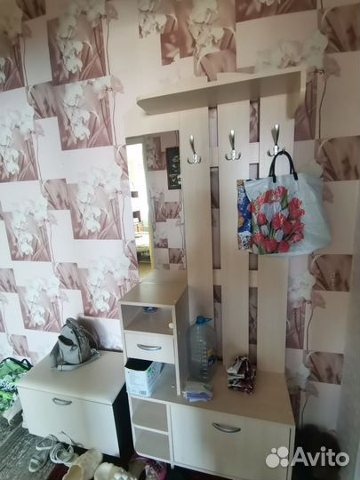 Вешалка в прихожую с обувницей