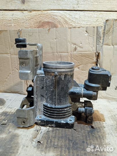 Заслонка дроссельная BMW 3 серия