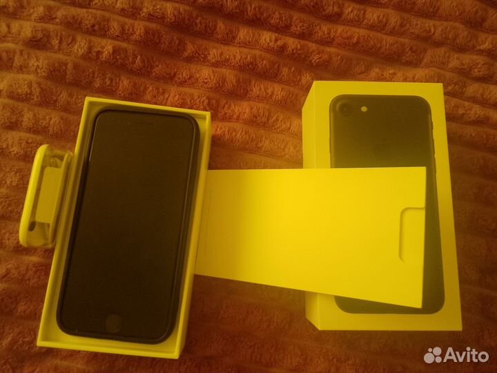 iPhone 7, 32 ГБ