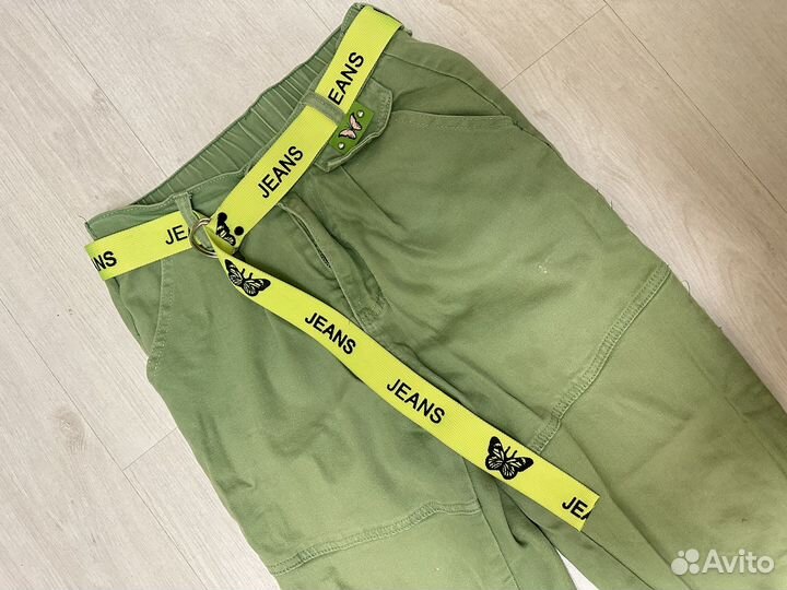 Джинсы и футболка для девочки