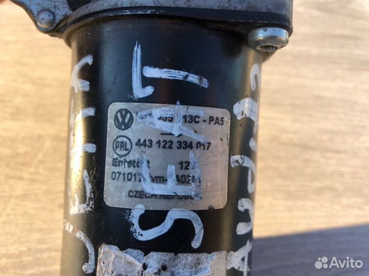 Моторчик стеклоочистителя Skoda Octavia (A4 1U)