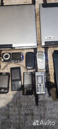 Ноутбук и телефон на запчасти