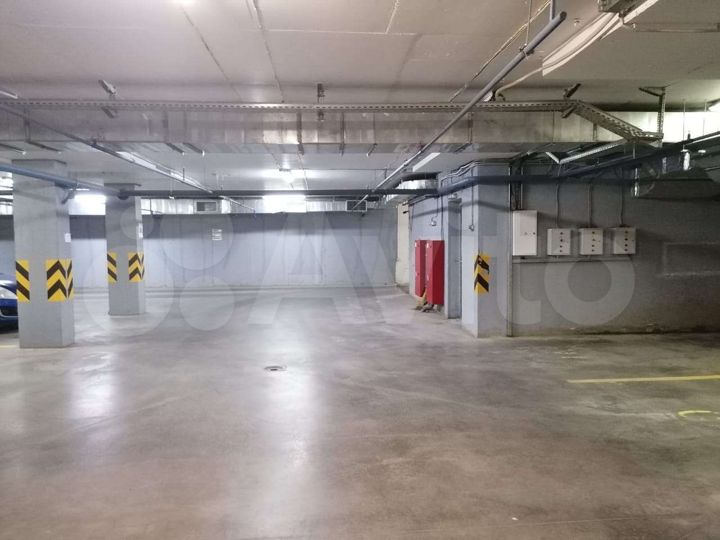 Машиноместо, 14 м²