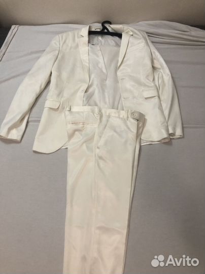 Костюм