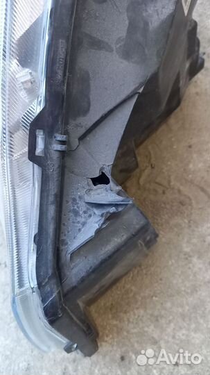 Фара Nissan almera g15