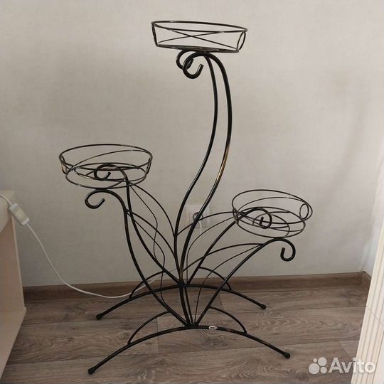 Подставка для цветов напольная