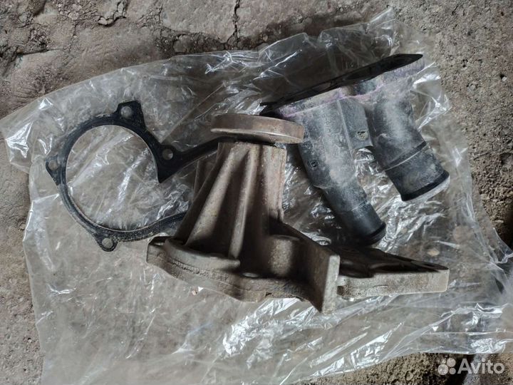 Помпа на Ford fusion