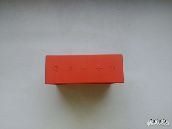 Портативная колонка JBL