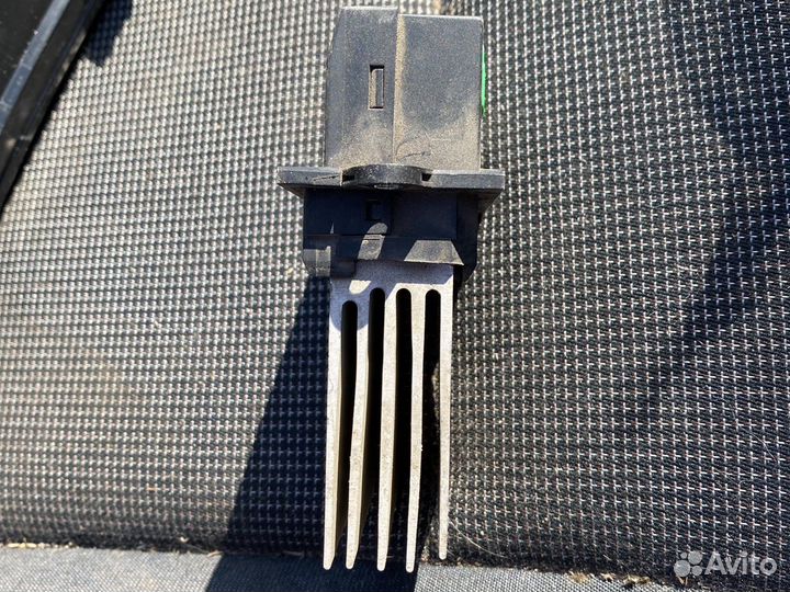 Сопротивление отопителя Renault Scenic 2001