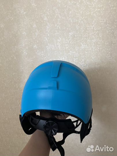 Горнолыжный шлем