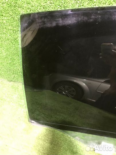 Стекло задней левой двери Ford Focus 1 хэтбчек