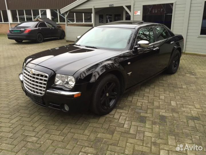 Chrysler 300C 2004-2011г на запчасти