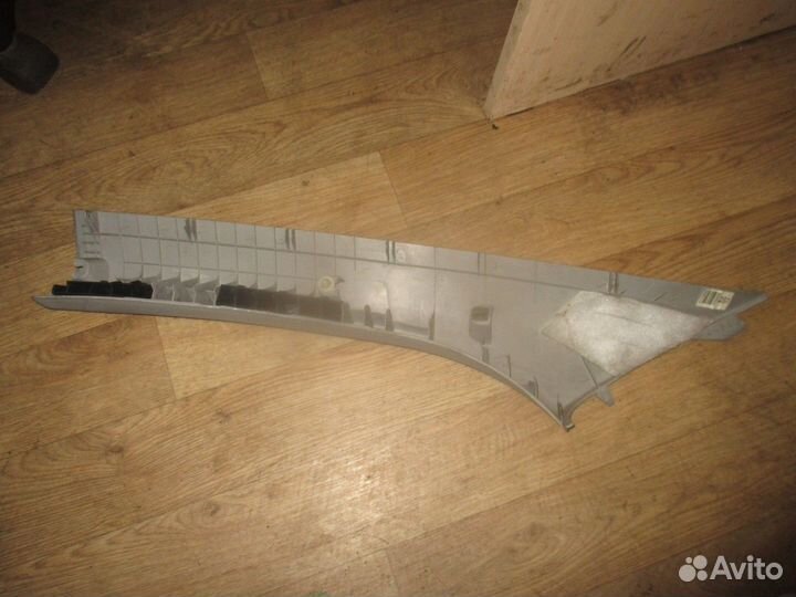 Обшивка стойки передней правой (Hyundai Tucson)