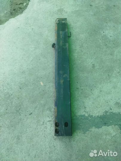 Усилитель бампера передний Тойота Марк2 Куалис