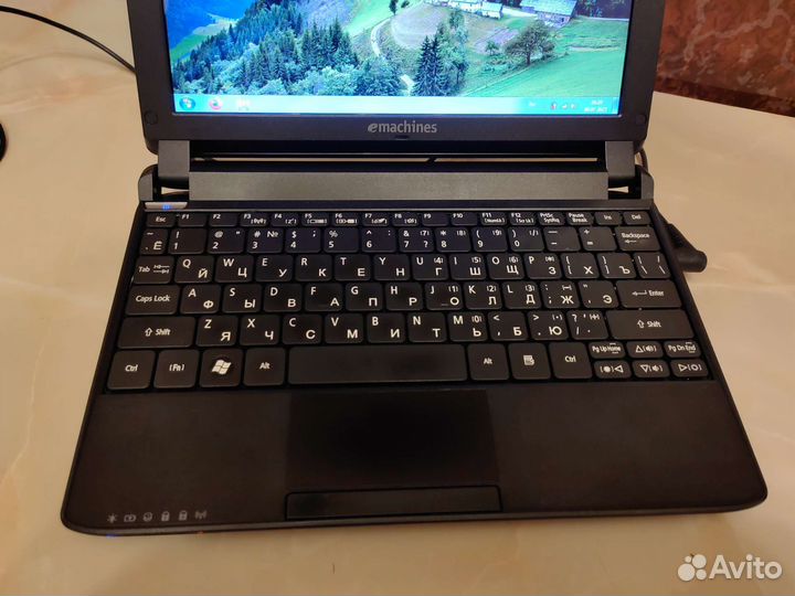 Нетбук eMachines