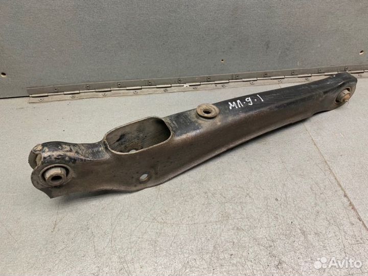 Поперечный рычаг задний Mitsubishi Lancer 9 седан