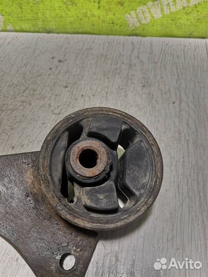 Опора кпп Шкода Фелиция