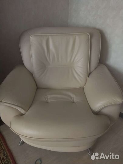 Кресло кожаное