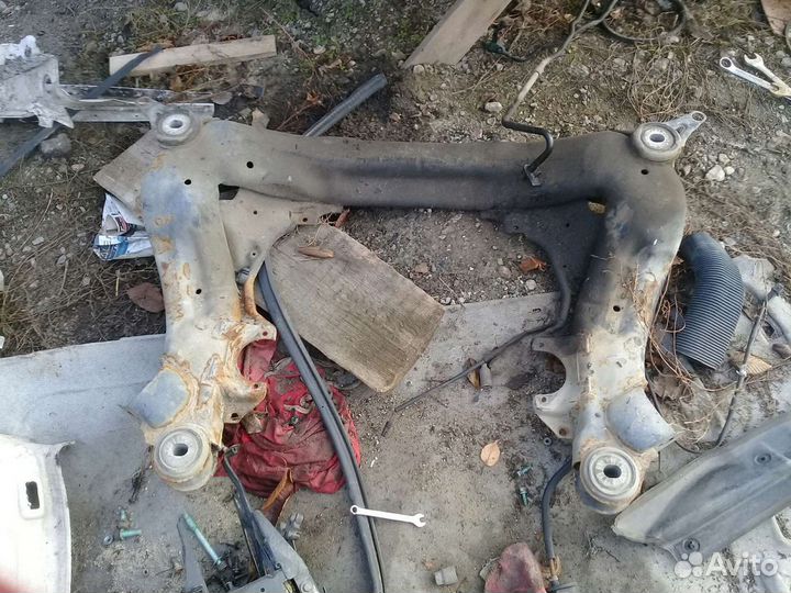 Балка подмоторная Audi A6 C5 двс 2.4 механика
