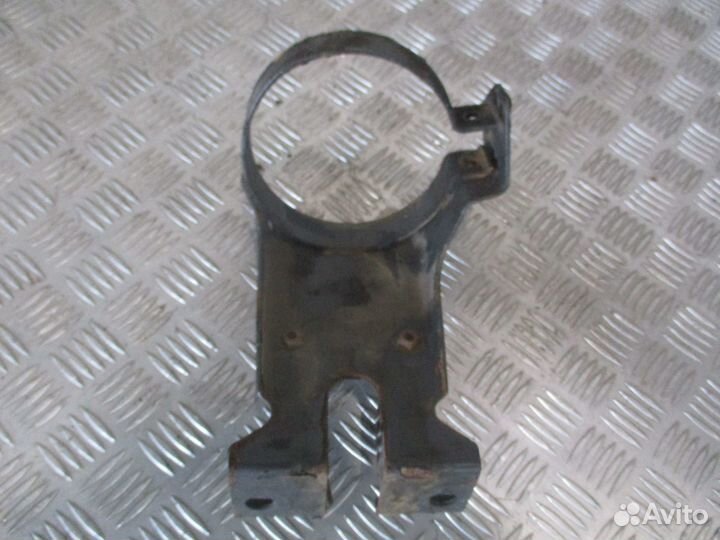 Кронштейн бачка гура Volvo 20495075