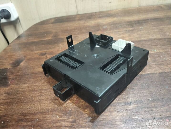 Блок предохранителей Renault Laguna 2 (бп03)