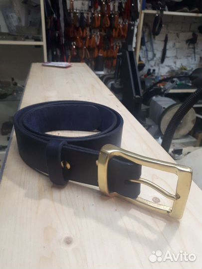 Ремень мужской с красивой пряжкой
