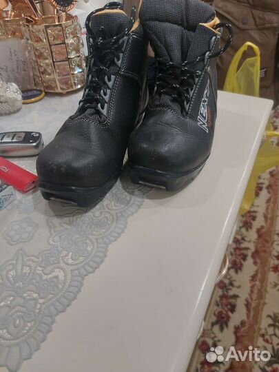 Лыжные ботинки