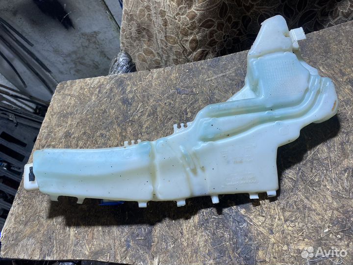 Бачок стеклоомывателя ford focus 2