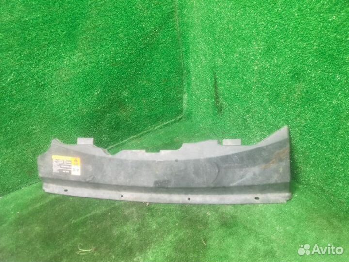 Накладка радиатора Ford Focus 2 купе 1.8 дизель