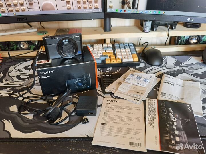 Фотоаппарат Sony DSC RX100 IV